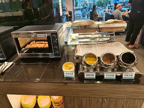 “中和捷運站美食推薦”貴族世家牛排中和中山店-平價超高CP值