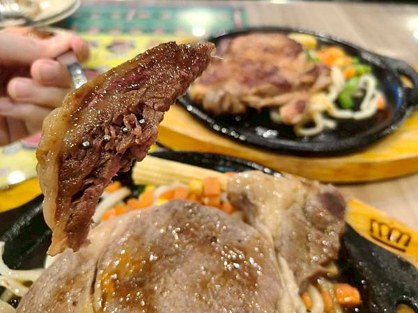 “中和捷運站美食推薦”貴族世家牛排中和中山店-平價超高CP值