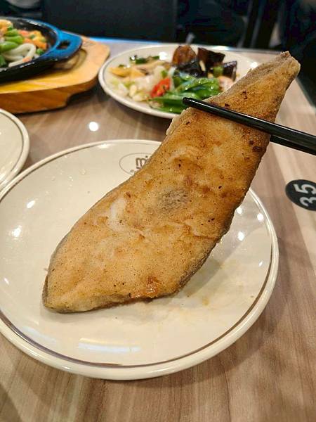 “中和捷運站美食推薦”貴族世家牛排中和中山店-平價超高CP值