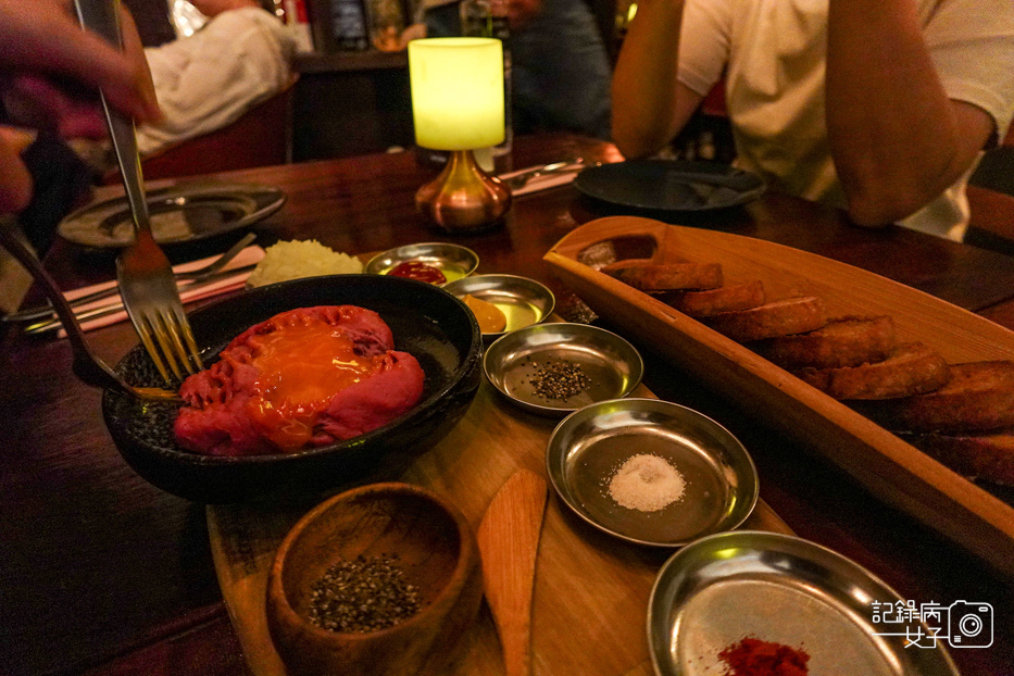 20台北捷克料理Divadlo捷克公寓韃靼⽣⽜⾁燉牛肉醃奶酪.jpg