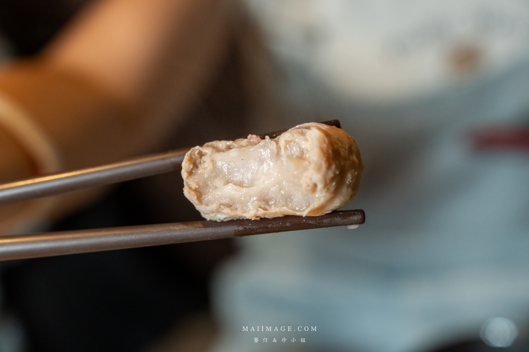 基隆美食新體驗！狸小路麻辣鴛鴦火鍋，上海溫麻辣與雞白湯驚艷上市！