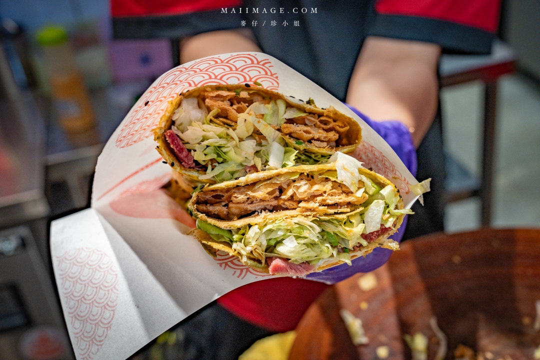 南京復興推薦美食！洪記煎餅果子天津風味征服味蕾，香麻帶勁一吃上癮。