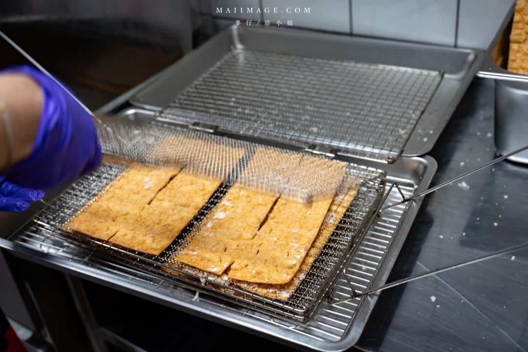 南京復興推薦美食！洪記煎餅果子天津風味征服味蕾，香麻帶勁一吃上癮。