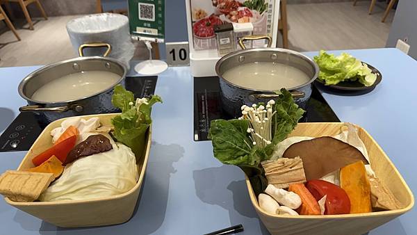 IMG_9351.jpg IMG_9351.jpg