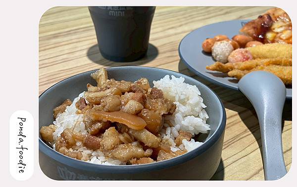 貴族世家mini承德店|貴族輕奢食尚新風格，299元起牛排加