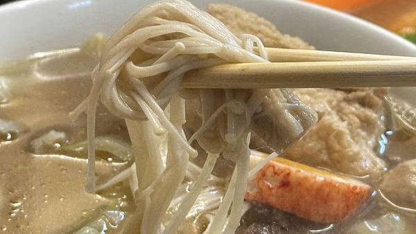 私藏的銷魂薑母鴨鍋，爆料滷肉飯一吃上癮！【新北市五股區】洄鄉