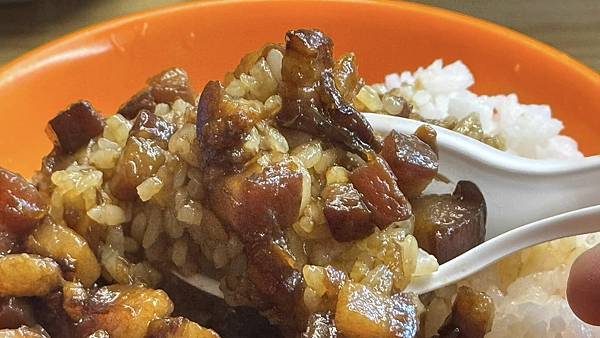 私藏的銷魂薑母鴨鍋，爆料滷肉飯一吃上癮！【新北市五股區】洄鄉