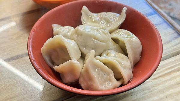 私藏的銷魂薑母鴨鍋，爆料滷肉飯一吃上癮！【新北市五股區】洄鄉