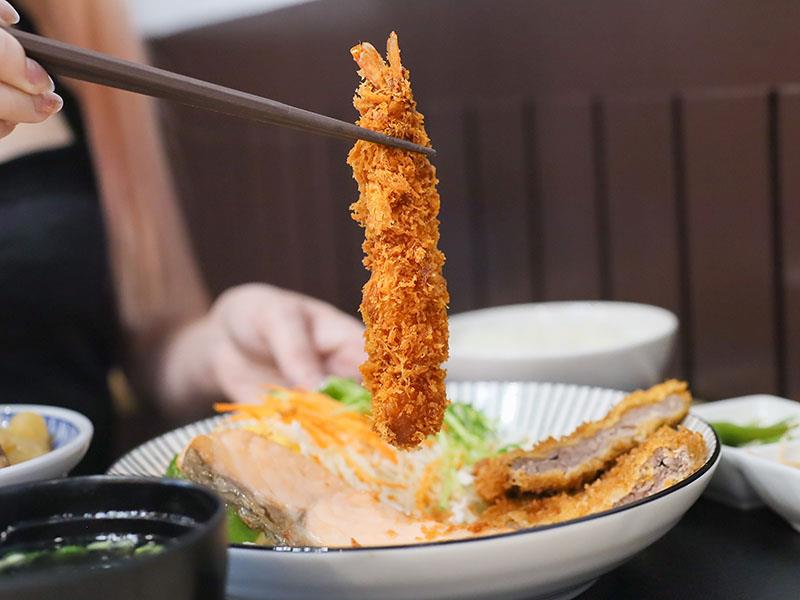 竹北日式定食推薦！ 新竹浪漫食堂搬家道地日本家庭料理，炸蝦蕎麥麵必吃。