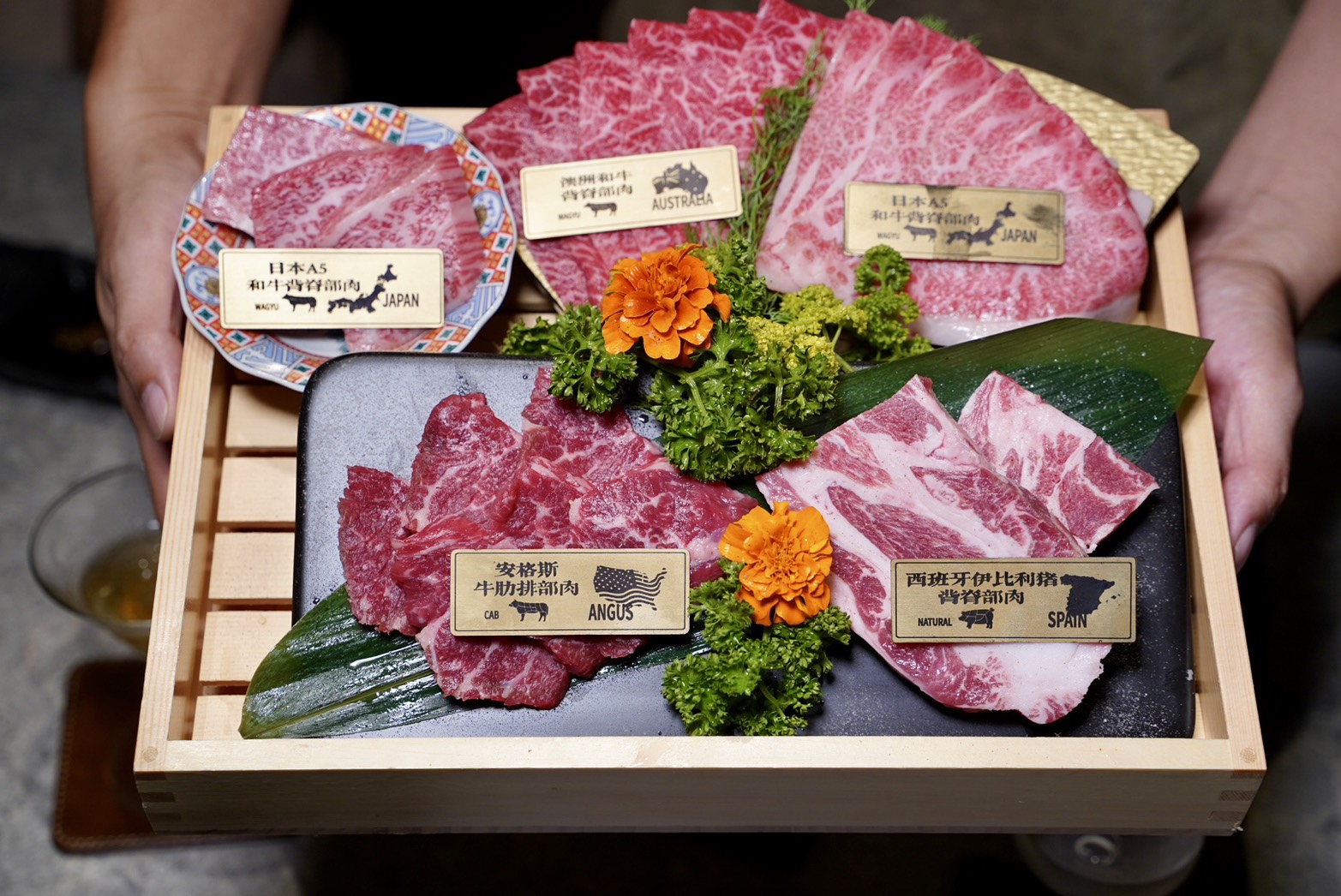 【本大股燒肉】台中生日燒肉推薦！大股熟成燒肉旗下最新力作「本大股」，結合私廚料理的方式，讓你套餐一次享有18道季節燒肉！約會、聚餐首選推薦！ - 阿華田的美食日記