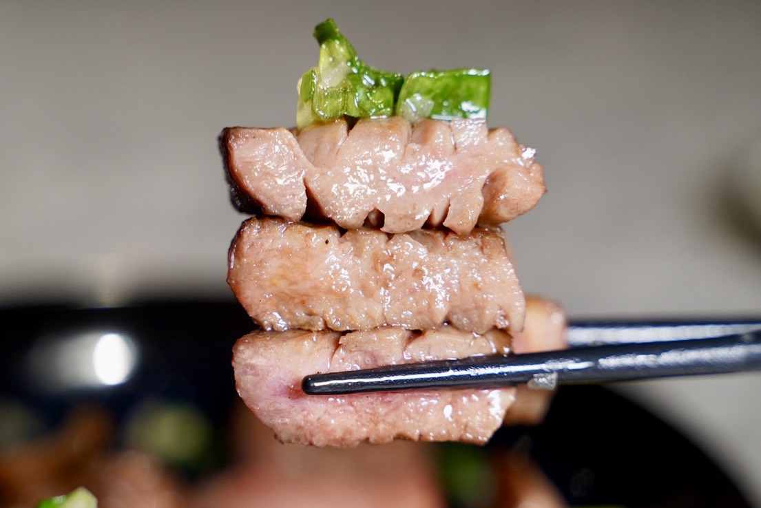 【本大股燒肉】台中生日燒肉推薦！大股熟成燒肉旗下最新力作「本大股」，結合私廚料理的方式，讓你套餐一次享有18道季節燒肉！約會、聚餐首選推薦！ - 阿華田的美食日記