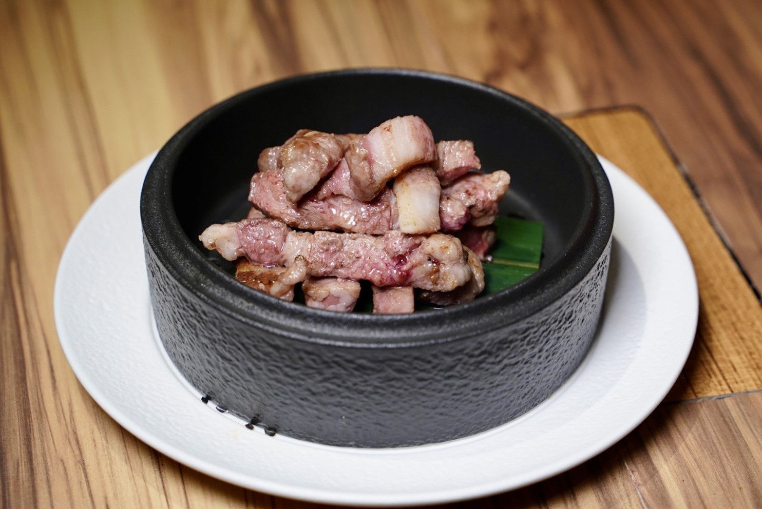 【本大股燒肉】台中生日燒肉推薦！大股熟成燒肉旗下最新力作「本大股」，結合私廚料理的方式，讓你套餐一次享有18道季節燒肉！約會、聚餐首選推薦！ - 阿華田的美食日記