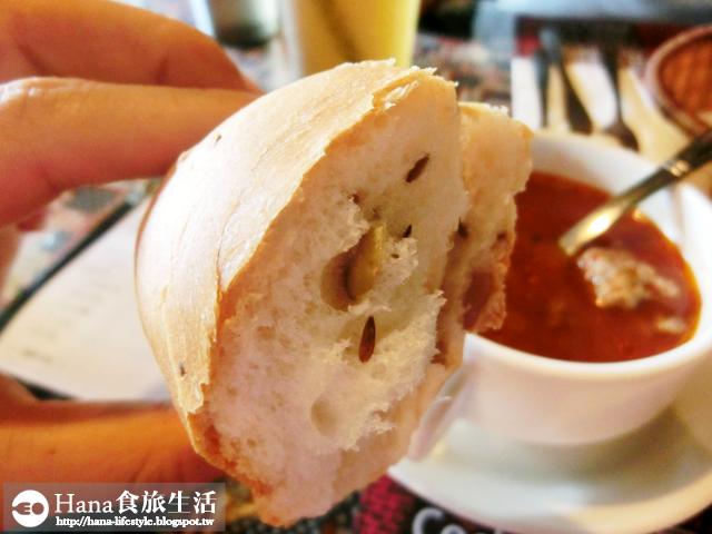 【新北三芝】長角96 | 12oz紐約克牛排 肉嫩多汁 美國西南方漢堡 麵包外酥內軟 配料豐盛超飽足