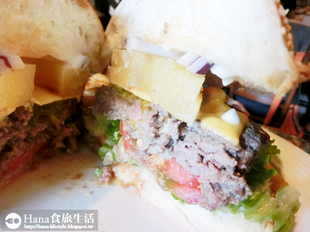 【新北三芝】長角96 | 12oz紐約克牛排 肉嫩多汁 美國西南方漢堡 麵包外酥內軟 配料豐盛超飽足