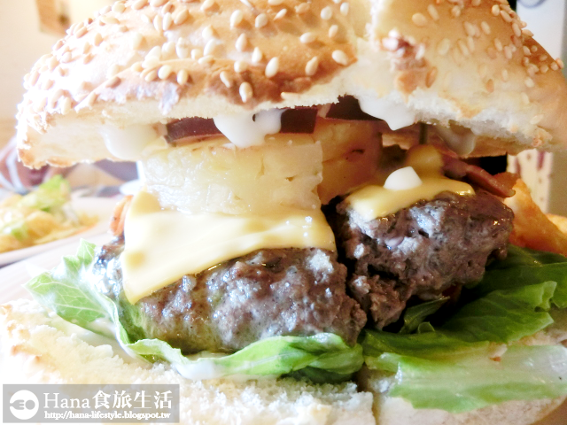 【新北三芝】長角96 | 12oz紐約克牛排 肉嫩多汁 美國西南方漢堡 麵包外酥內軟 配料豐盛超飽足