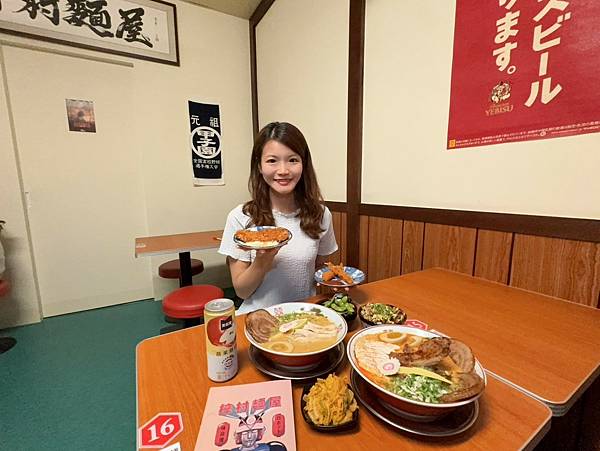 高雄拉麵【梓村麵屋-高雄鼎中店】獨具匠心的湯頭，每一口濃郁都