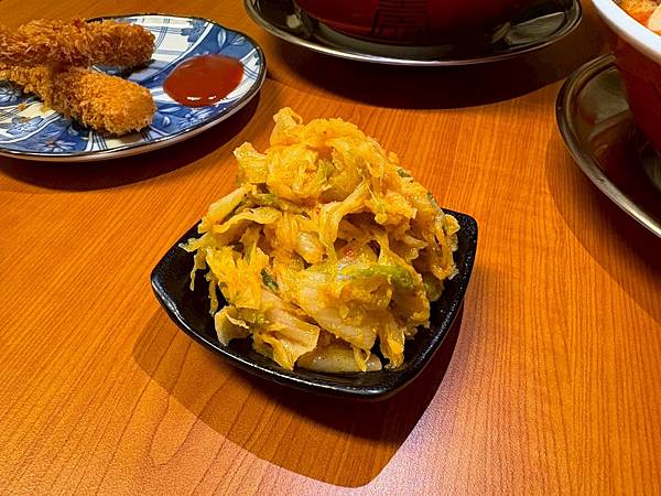 【梓村麵屋-高雄鼎中店】獨具匠心的湯頭，每一口喝下都滿滿感受