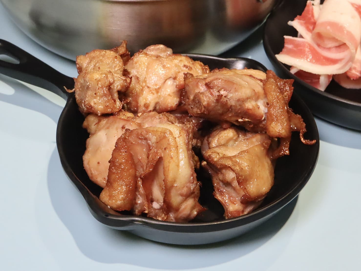 一雞鍋|復古港式氛圍+獨創一鍋兩吃雞煲鍋 – 艾瑞絲的吃貨日常