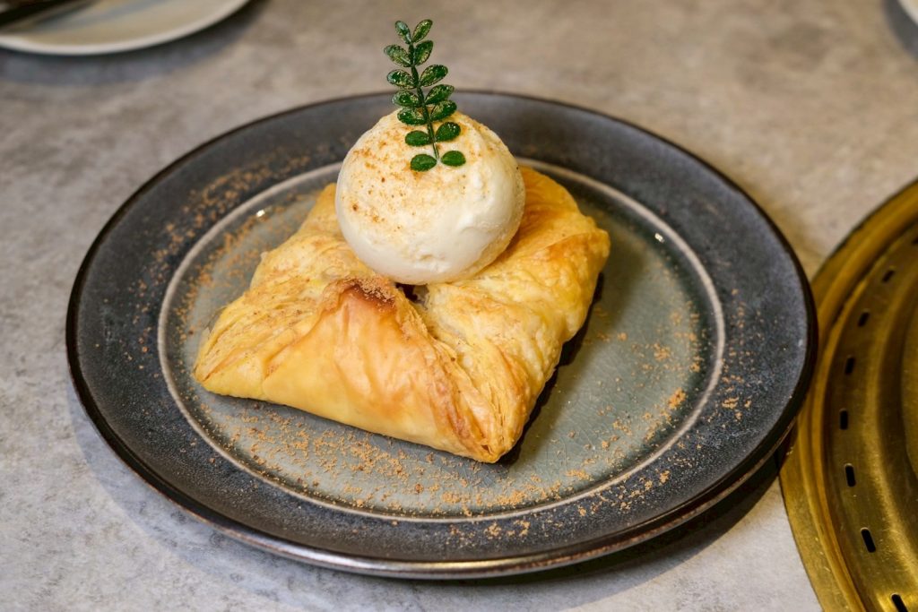 台中燒肉人氣推薦！敘禾燒肉壽星送肉肉、蛋糕，剝皮辣椒雞湯喝到飽。