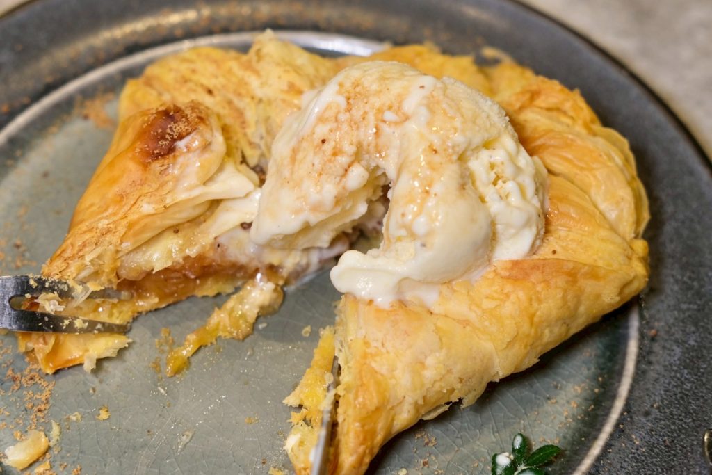 台中燒肉人氣推薦！敘禾燒肉壽星送肉肉、蛋糕，剝皮辣椒雞湯喝到飽。