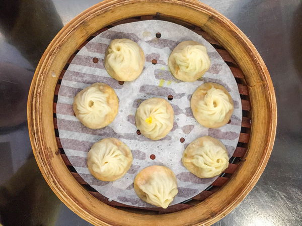 杭州小籠湯包 - 酥餅必吃湯包可免