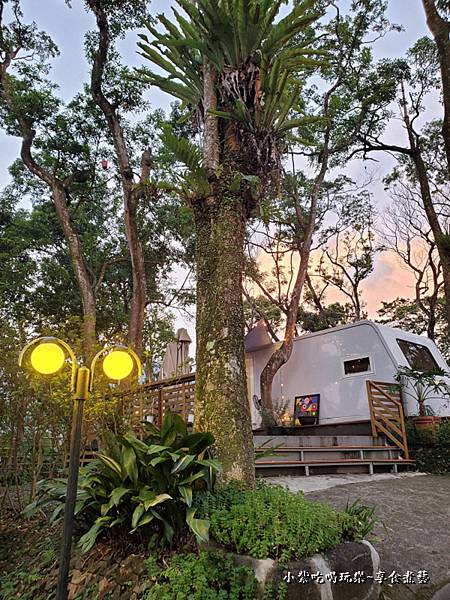 801溫馨閤家舫4-5人-茶廂露螢 (1).jpg