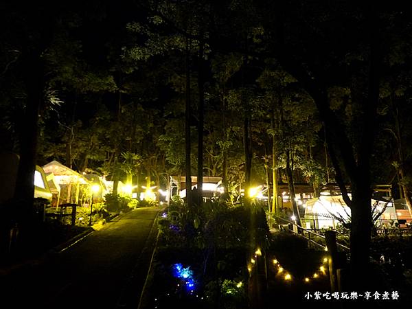新店-茶廂露螢營區夜色 (1).jpg