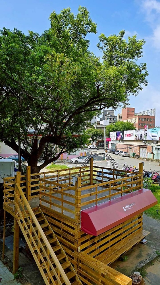 聚會新選擇｜米蘭街客製化外燴餐點澎湃到炸！從餐桌到氛圍都幫你設計好，朋友看到都驚呼！