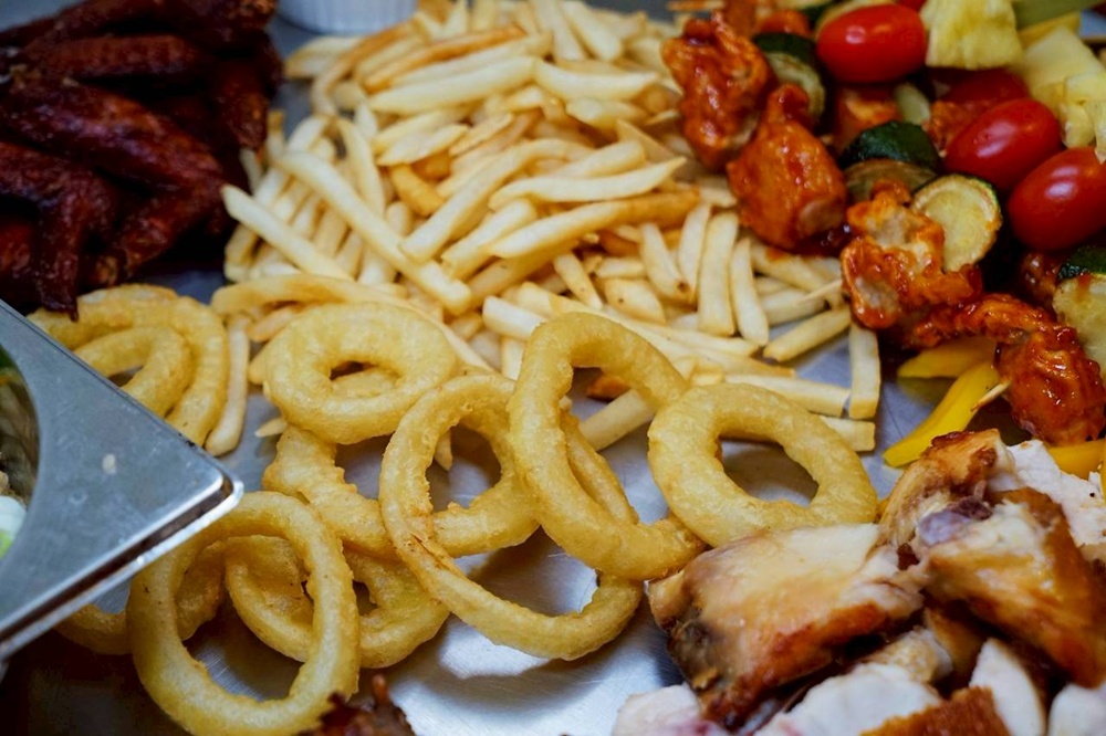 聚會新選擇｜米蘭街客製化外燴餐點澎湃到炸！從餐桌到氛圍都幫你設計好，朋友看到都驚呼！