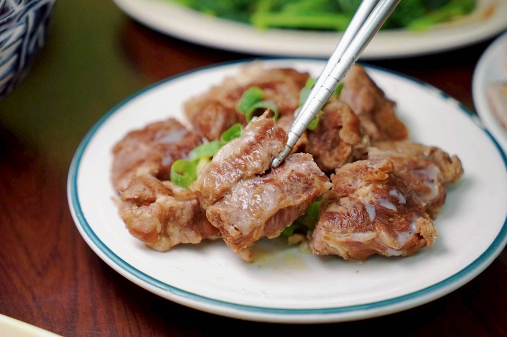 在地人狂推！鱸魚石斑鮮到爆，還有魚鬆滷肉飯秒殺味蕾！