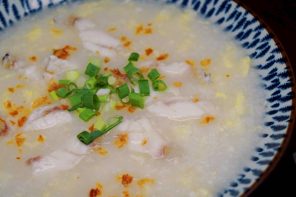 在地人狂推！鱸魚石斑鮮到爆，還有魚鬆滷肉飯秒殺味蕾！