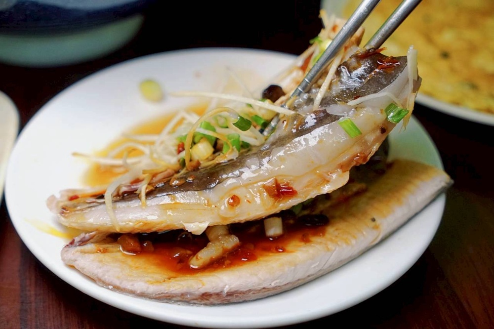 在地人狂推！鱸魚石斑鮮到爆，還有魚鬆滷肉飯秒殺味蕾！