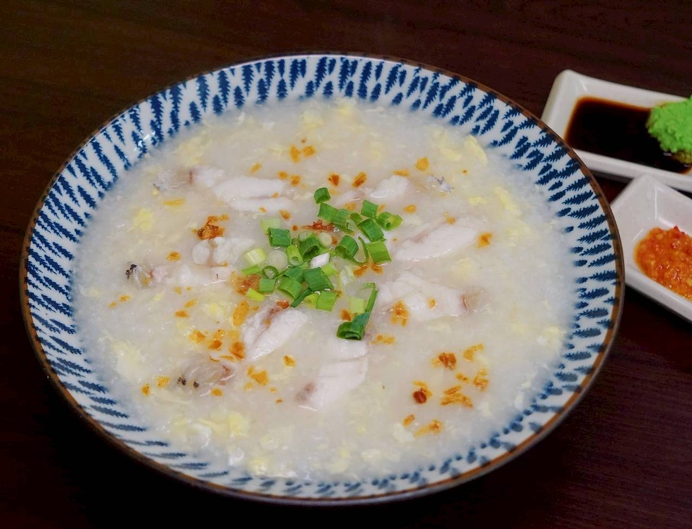 在地人狂推！鱸魚石斑鮮到爆，還有魚鬆滷肉飯秒殺味蕾！