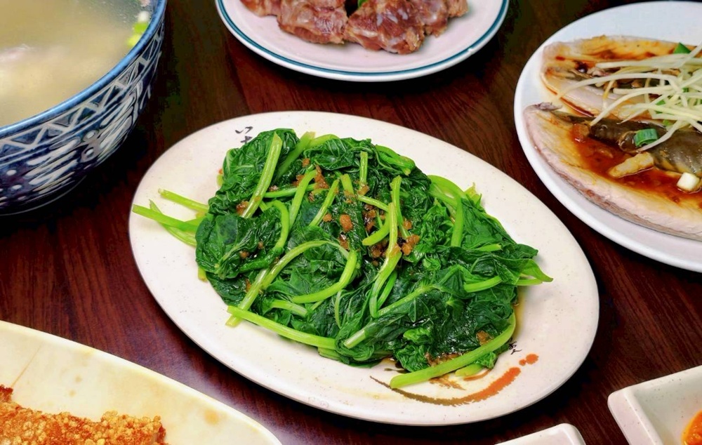 在地人狂推！鱸魚石斑鮮到爆，還有魚鬆滷肉飯秒殺味蕾！