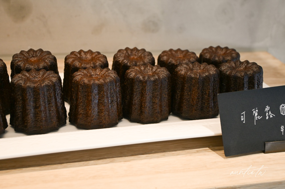 內湖麵包店必吃!峰焙多拿滋口味超多,開心果、紅豆肉桂、法式檸檬都有。