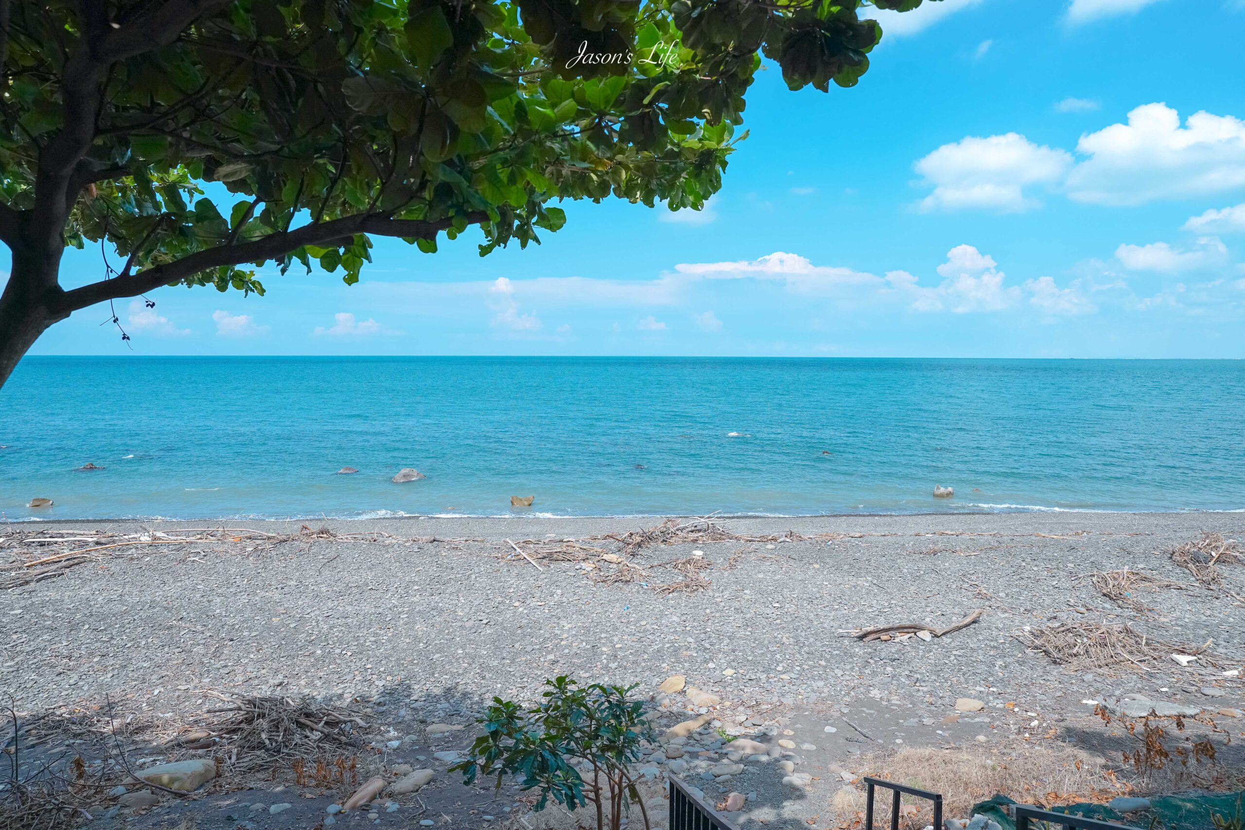 屏東枋山海景咖啡新開幕!枋野秘境海景咖啡最美屏鵝公路,低消100元超值。