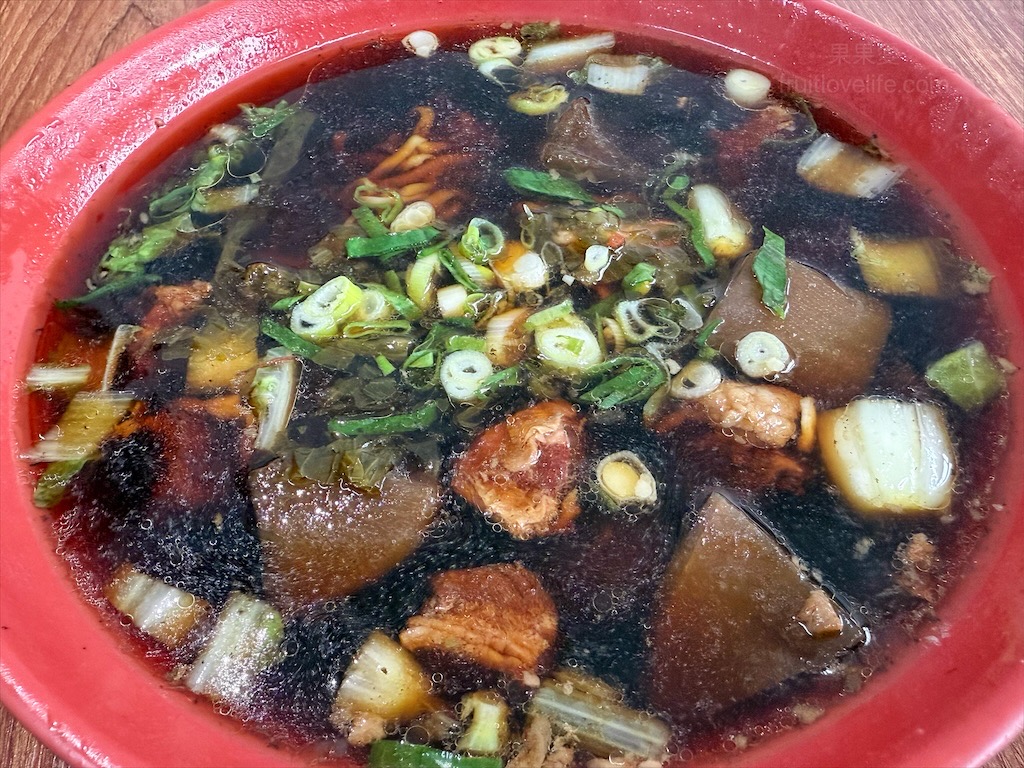 鶴佳麵食館 | 台中外埔麵食小吃店，吃飽喝足免煩惱，餐點份量十足，價格實在，免費紅茶無限供應 @果果愛Fruitlove