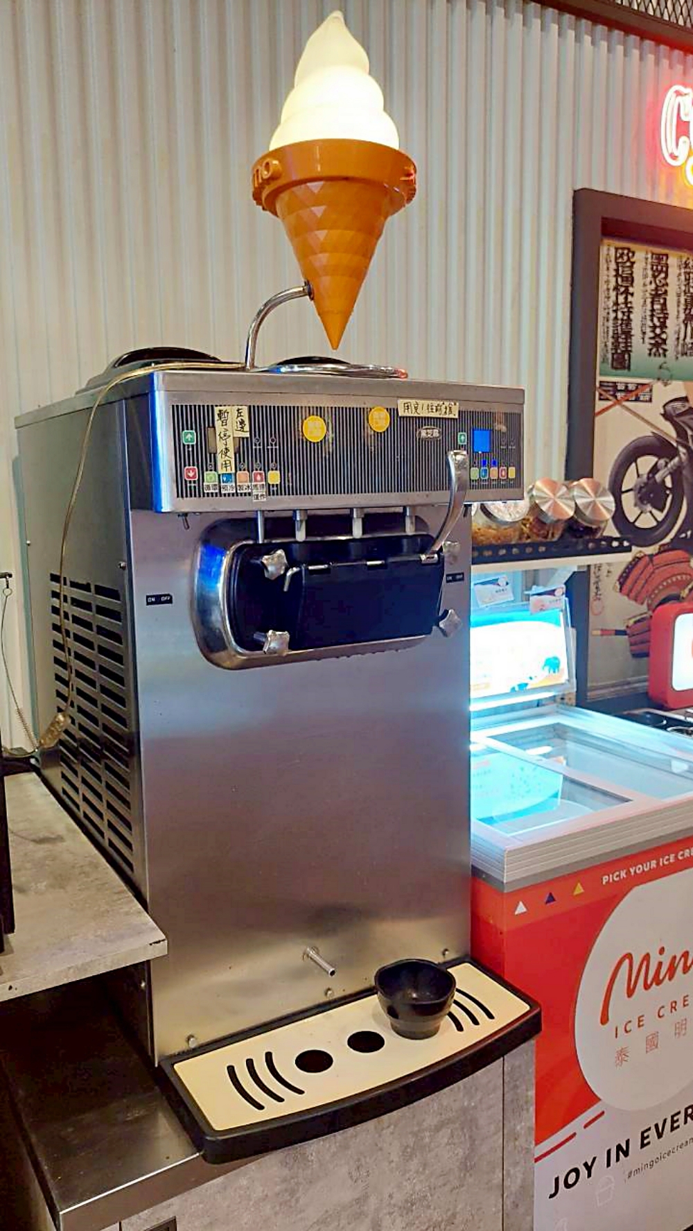 美食｜【高雄楠梓美食】Kaohsiung花築壽喜燒Plus吃到飽餐廳 ，最佳聚會餐廳與精緻美食