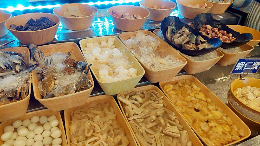 美食｜【高雄楠梓美食】Kaohsiung花築壽喜燒Plus吃到飽餐廳 ，最佳聚會餐廳與精緻美食