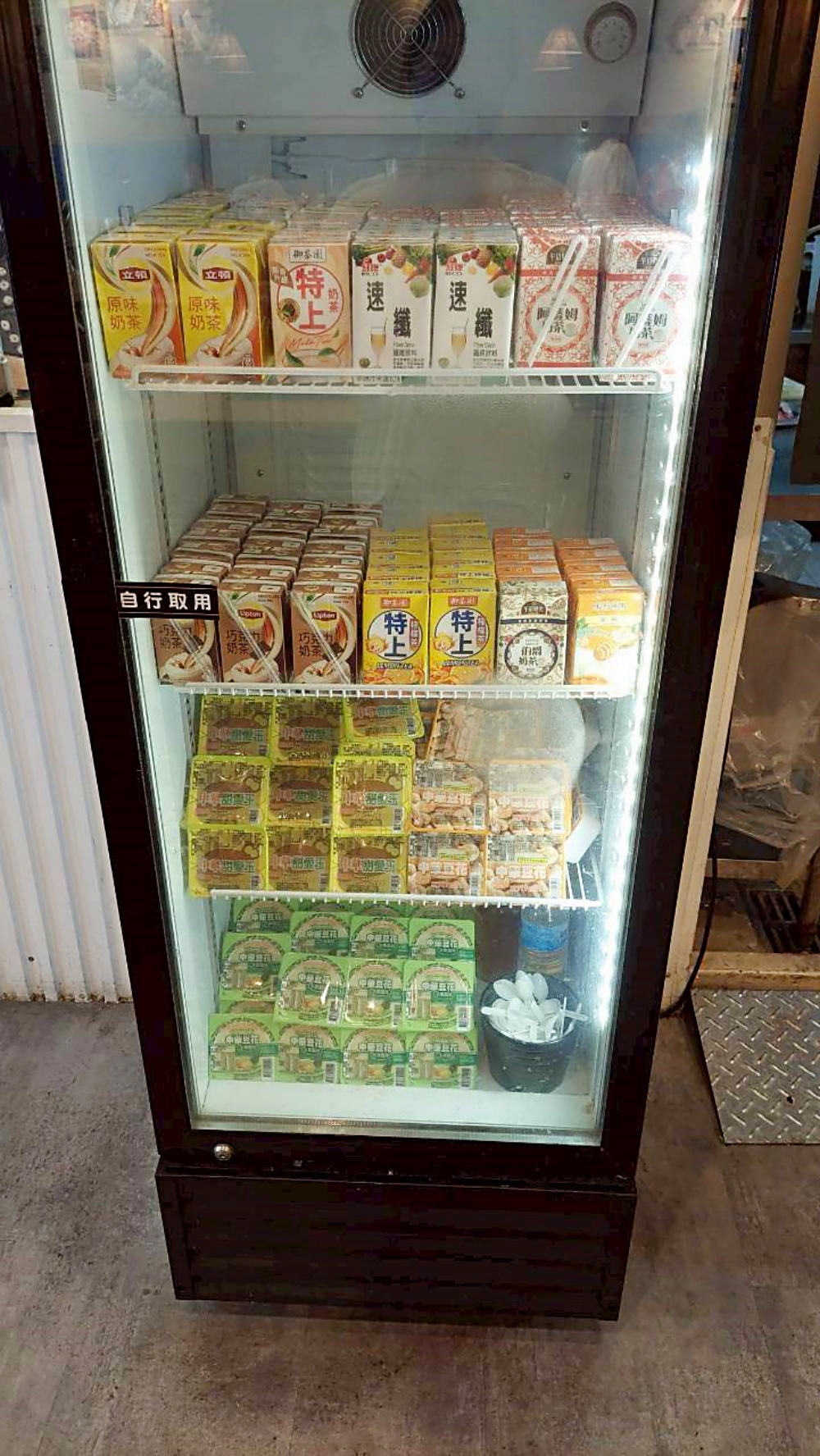 美食｜【高雄楠梓美食】Kaohsiung花築壽喜燒Plus吃到飽餐廳 ，最佳聚會餐廳與精緻美食