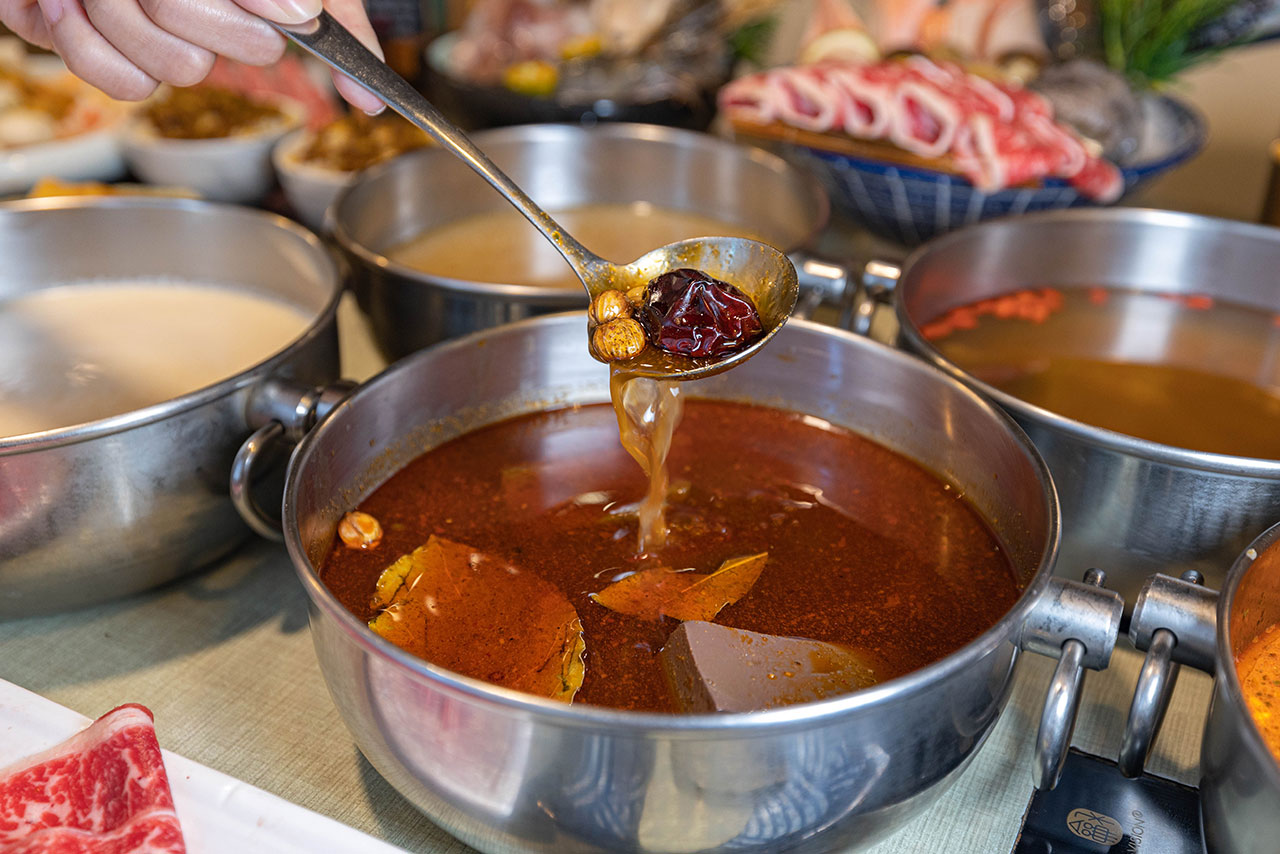 台北大同區4.8分吃到飽火鍋！和田PLUS+ 南西店 火鍋吃到飽｜活動限定2人同行送大肉盤一份，必吃中山捷運站美食推薦，2025大同區宵夜餐廳推薦