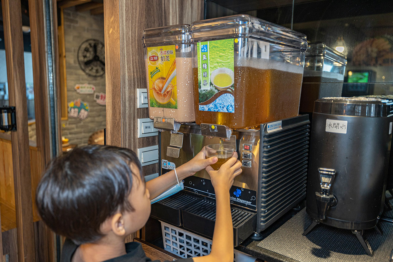 台北大同區4.8分吃到飽火鍋！和田PLUS+ 南西店 火鍋吃到飽｜活動限定2人同行送大肉盤一份，必吃中山捷運站美食推薦，2025大同區宵夜餐廳推薦