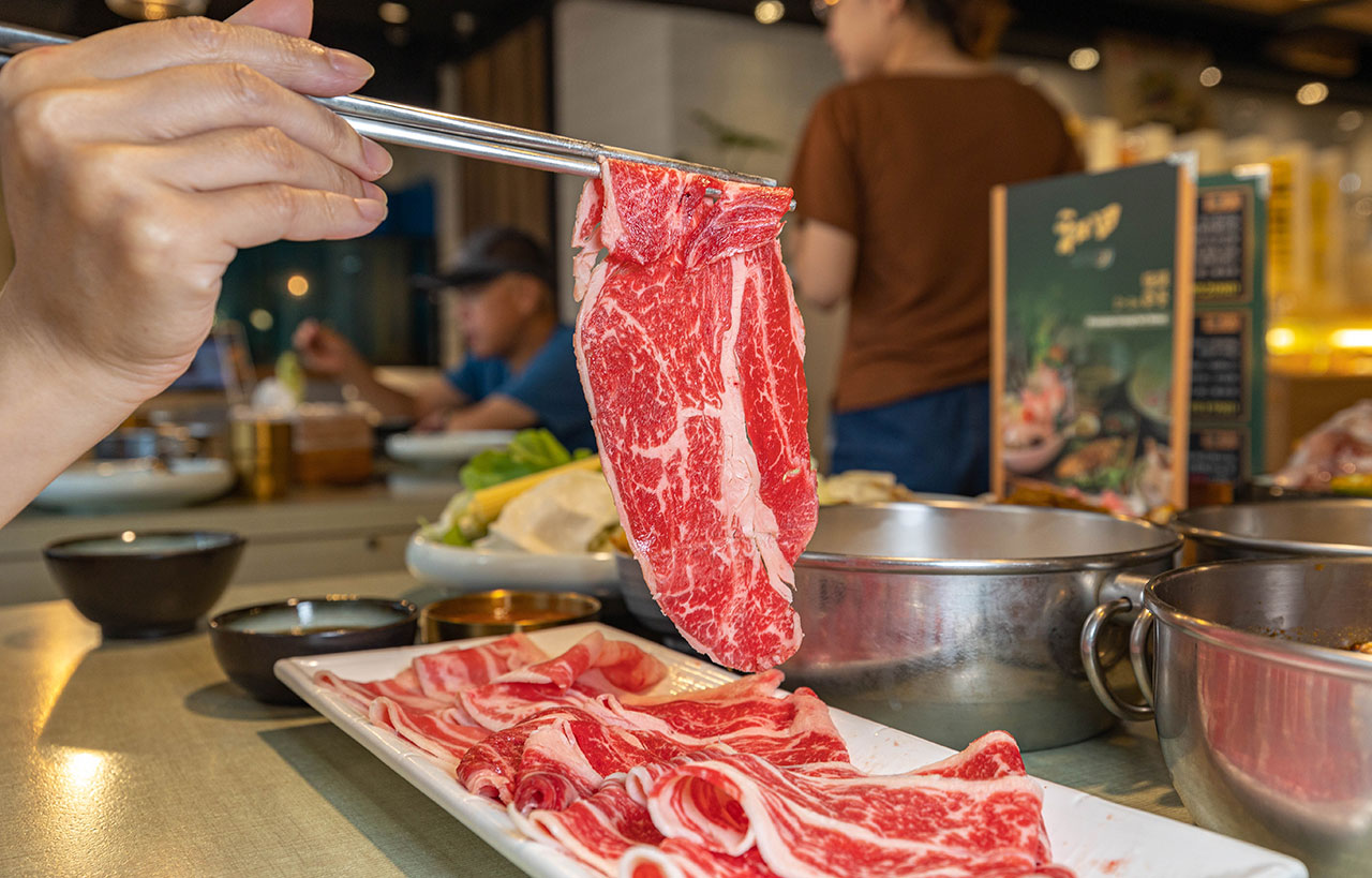 台北大同區4.8分吃到飽火鍋！和田PLUS+ 南西店 火鍋吃到飽｜活動限定2人同行送大肉盤一份，必吃中山捷運站美食推薦，2025大同區宵夜餐廳推薦