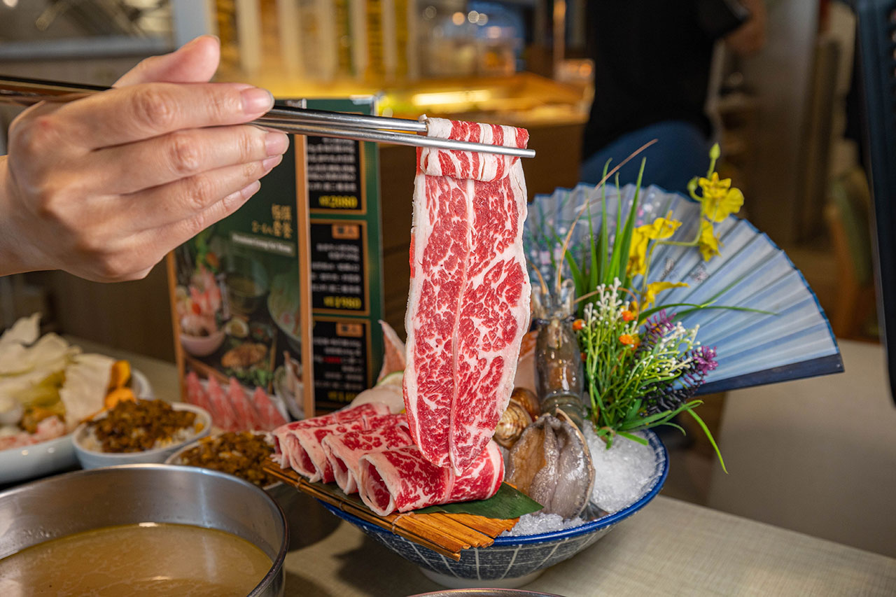 台北大同區4.8分吃到飽火鍋！和田PLUS+ 南西店 火鍋吃到飽｜活動限定2人同行送大肉盤一份，必吃中山捷運站美食推薦，2025大同區宵夜餐廳推薦