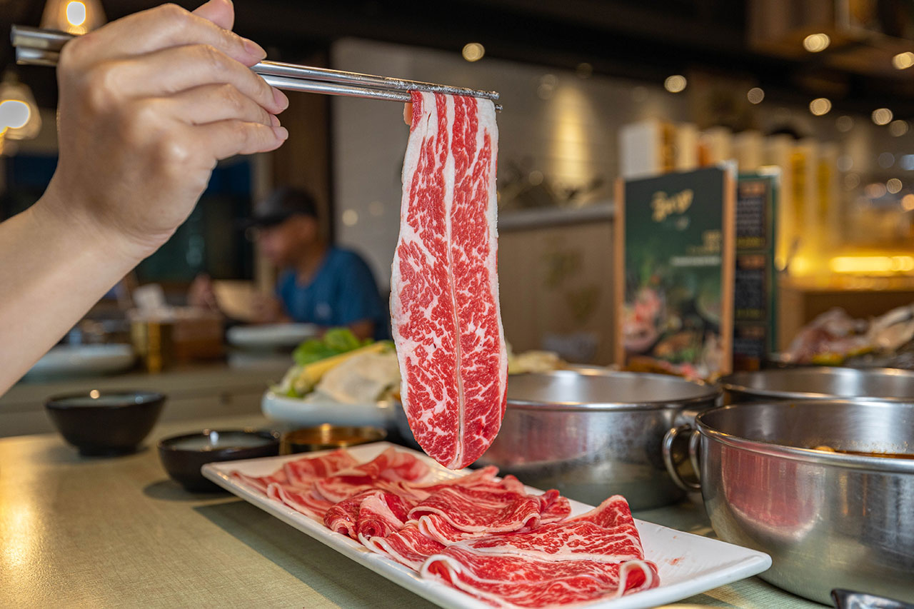 台北大同區4.8分吃到飽火鍋！和田PLUS+ 南西店 火鍋吃到飽｜活動限定2人同行送大肉盤一份，必吃中山捷運站美食推薦，2025大同區宵夜餐廳推薦