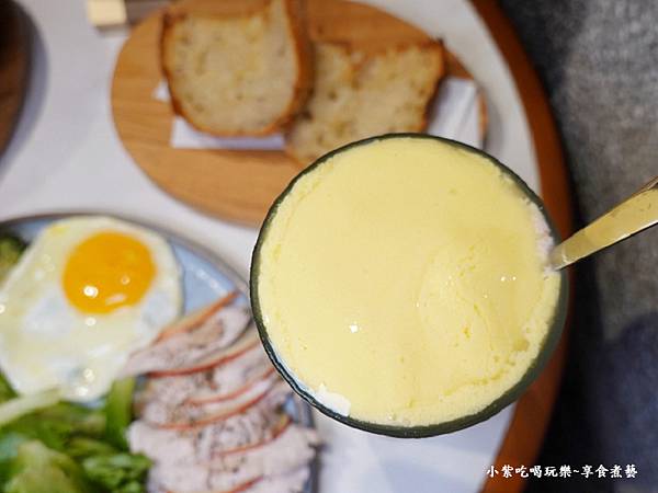 香芒莓好-成真咖啡中山藏藝所店 (1).jpg