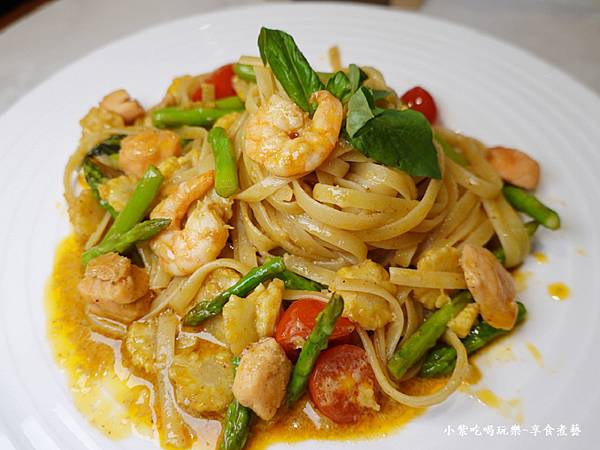 濃叻沙海鮮義大利麵-成真咖啡中山藏藝所店 (2).jpg