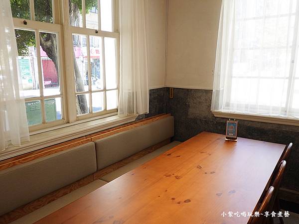 成真咖啡中山藏藝所店-用餐環境 (2).jpg