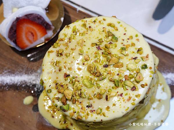 開心果草莓大福-成真咖啡中山藏藝所店 (3).jpg