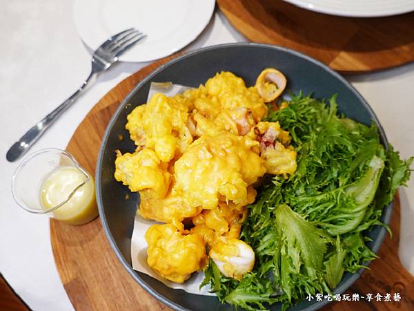 酥炸金沙中卷-成真咖啡中山藏藝所店 (1).jpg